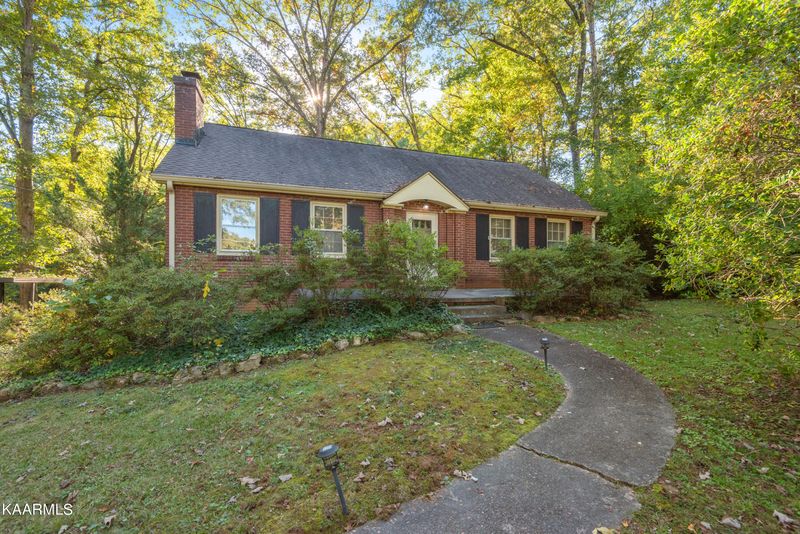 4111 Barbara Dr, Knoxville, TN 37918