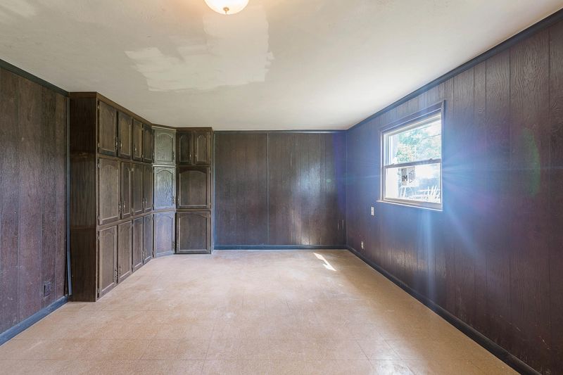 4112 Crestfield Rd, Knoxville, TN 37921