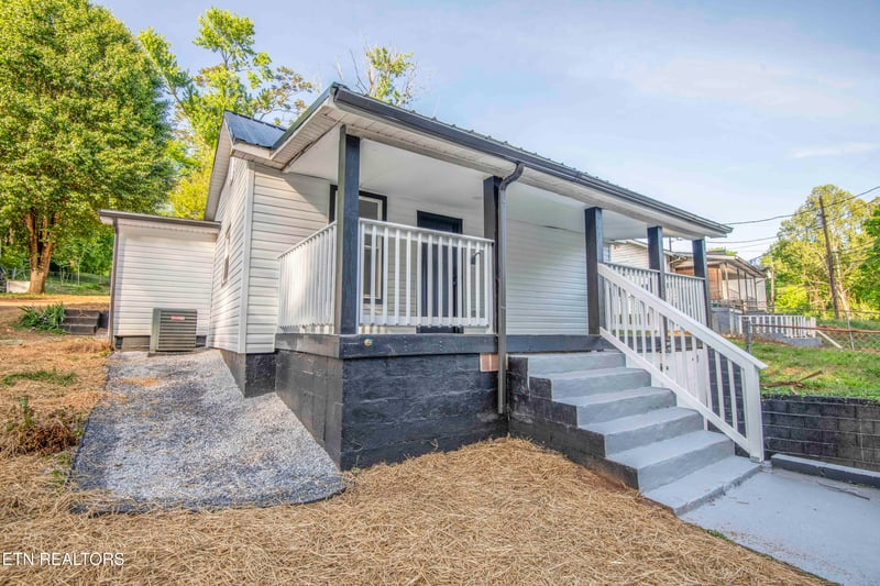 4112 Edington Rd, Knoxville, TN 37920