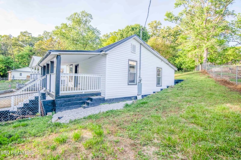 4112 Edington Rd, Knoxville, TN 37920