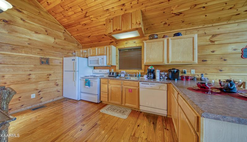 4116 Dollys Dr, Sevierville, TN 37876
