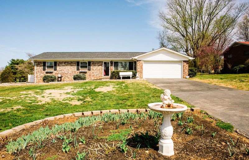 4118 Murphy Ave, Rockford, TN 37853