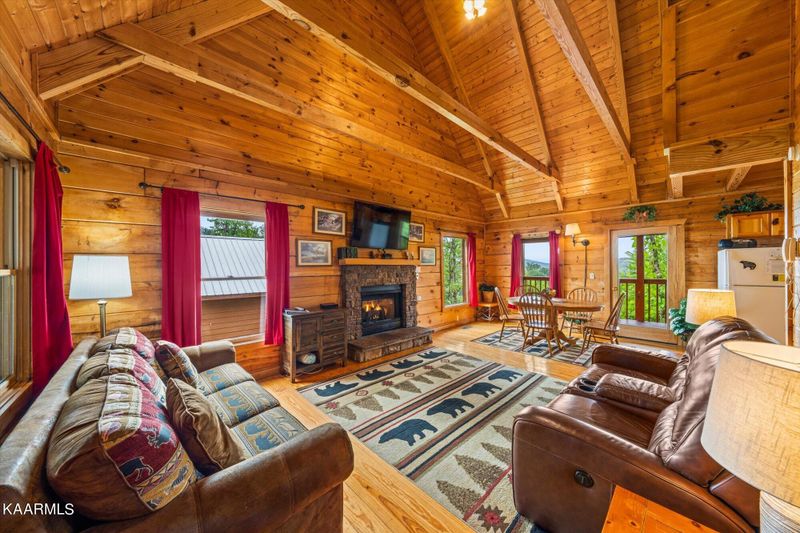 412 Abrams Falls Way, Gatlinburg, TN 37738