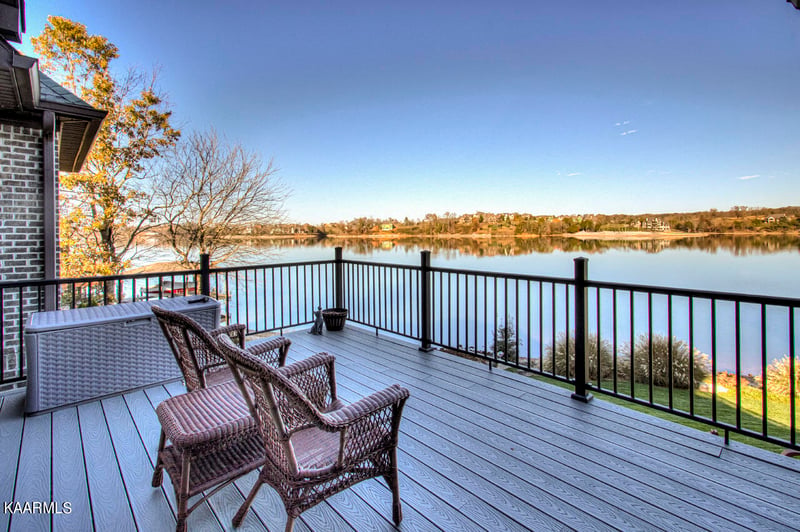 412 Cayuga Dr, Loudon, TN 37774