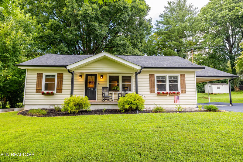 412 Dogwood Dr, Maryville, TN 37804