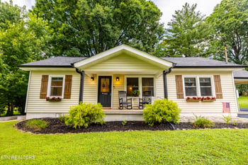 412 Dogwood Dr, Maryville, TN 37804