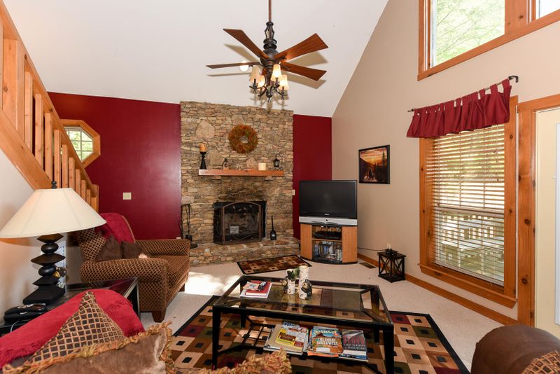 412 Laurel Tr, Townsend, TN 37882