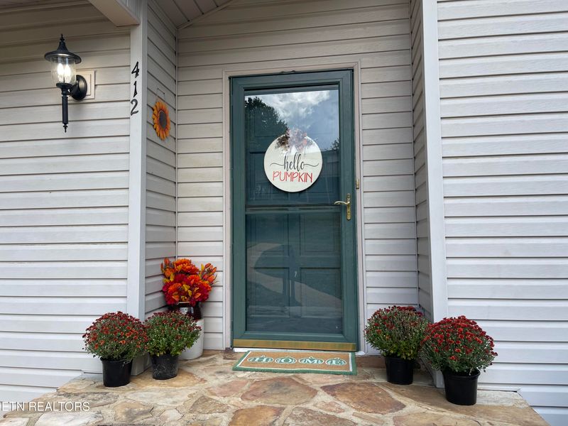 412 Orchard Knob Rd, Clinton, TN 37716
