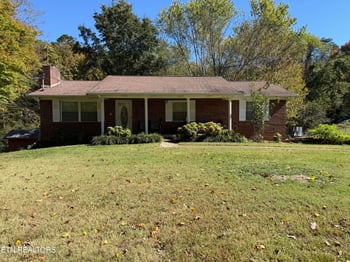412 S Carter School Rd, Strawberry Plains, TN 37871