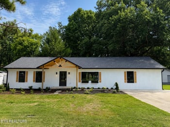 412 Sherwood Dr, Maryville, TN 37801