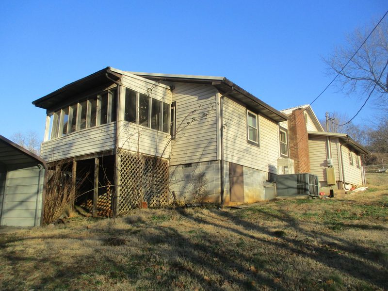 4120 Edington Rd, Knoxville, TN 37920