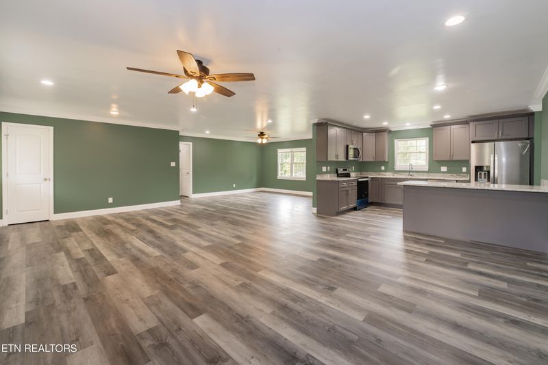 4122 Birchbrook Dr, Rockford, TN 37853
