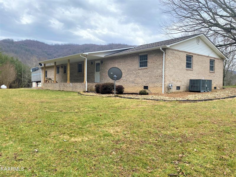 4124 Straight Fork Rd, Pioneer, TN 37847