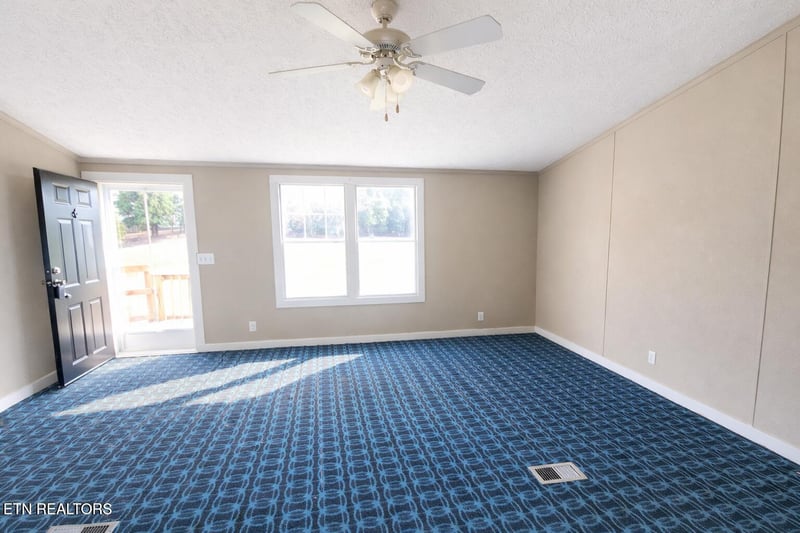 4127 Crippen Rd, Knoxville, TN 37918