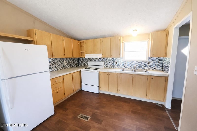 4127 Crippen Rd, Knoxville, TN 37918