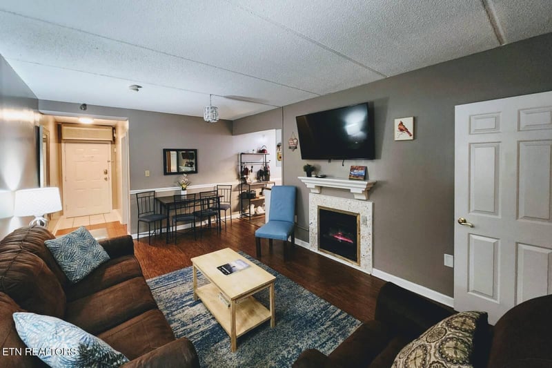 413 Baskins Creek Rd #301, Gatlinburg, TN 37738