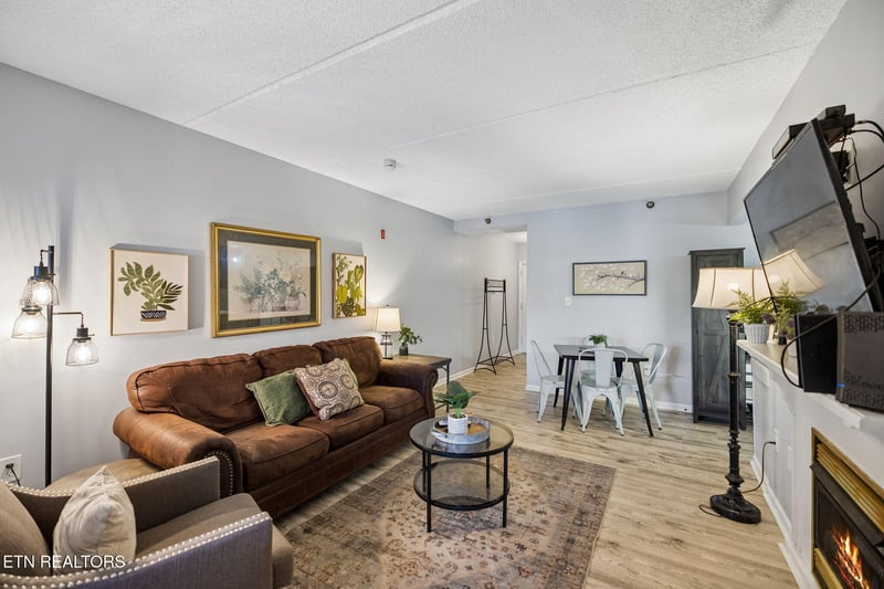 413 Baskins Creek Rd #405, Gatlinburg, TN 37738