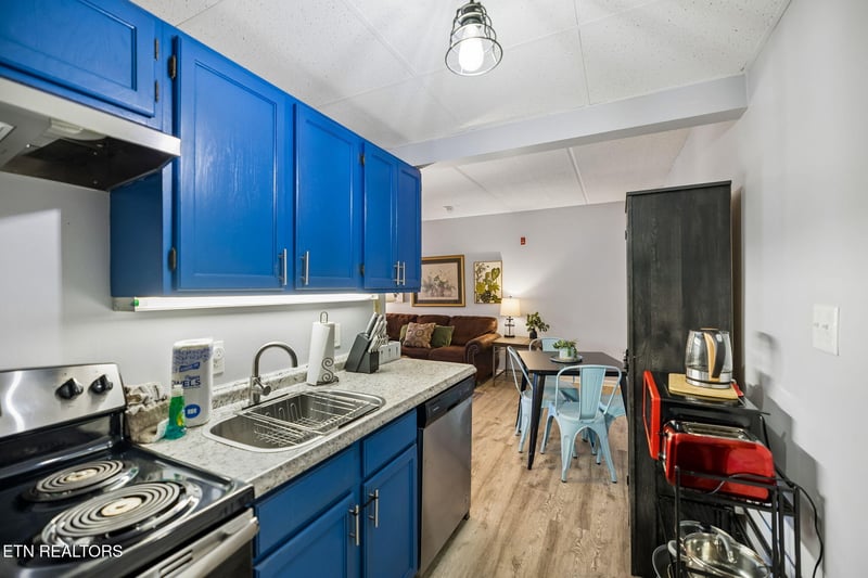 413 Baskins Creek Rd #405, Gatlinburg, TN 37738