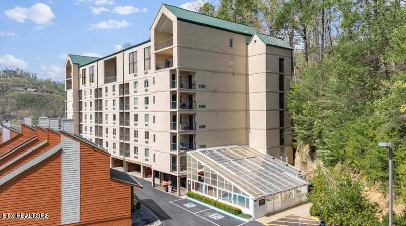 413 Baskins Creek Rd #501, Gatlinburg, TN 37738