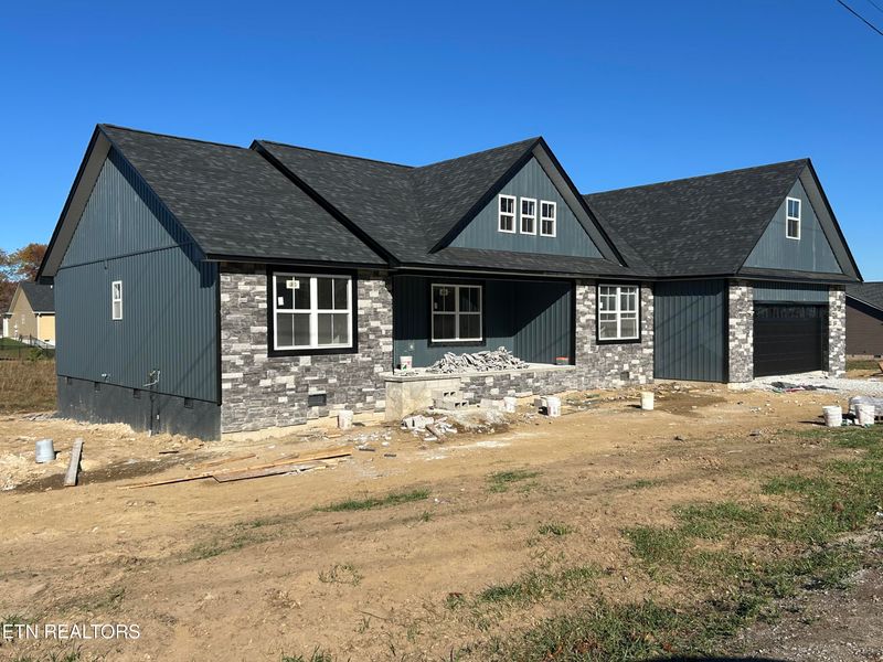 413 Colby Cir, Crossville, TN 38571