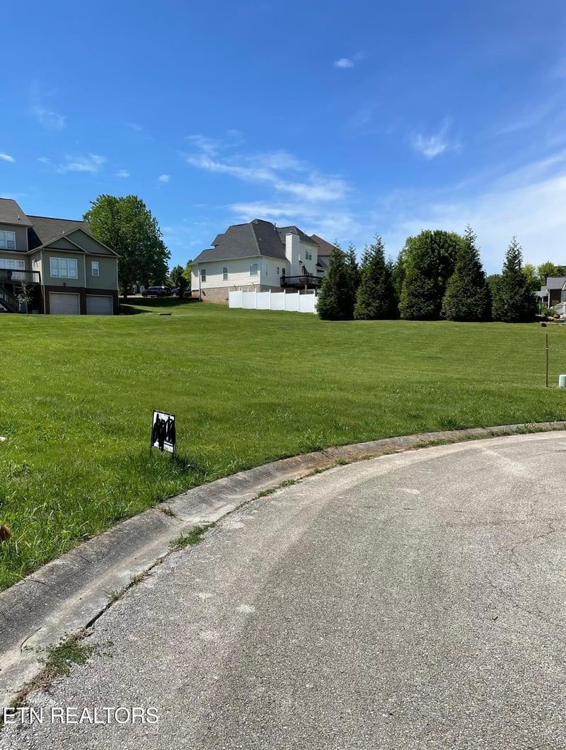 413 Liddington Ln, Morristown, TN 37814