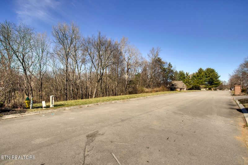 413 Sundown Rd, Knoxville, TN 37934