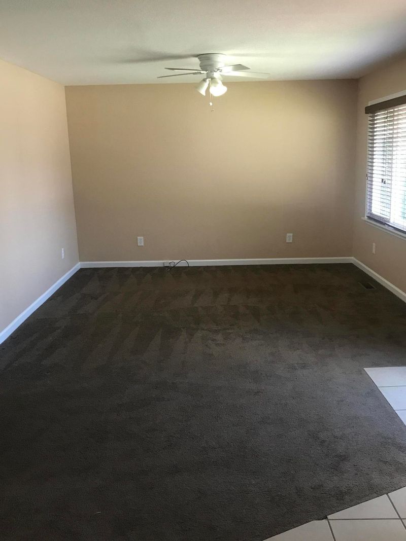 413 W 4th Ave, Lenoir City, TN 37771