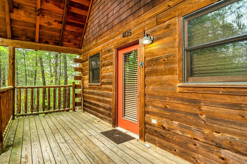 4135 Mountain Rest Way, Sevierville, TN 37876