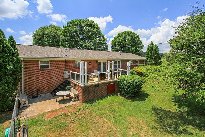 4136 Murphy Ave, Rockford, TN 37853