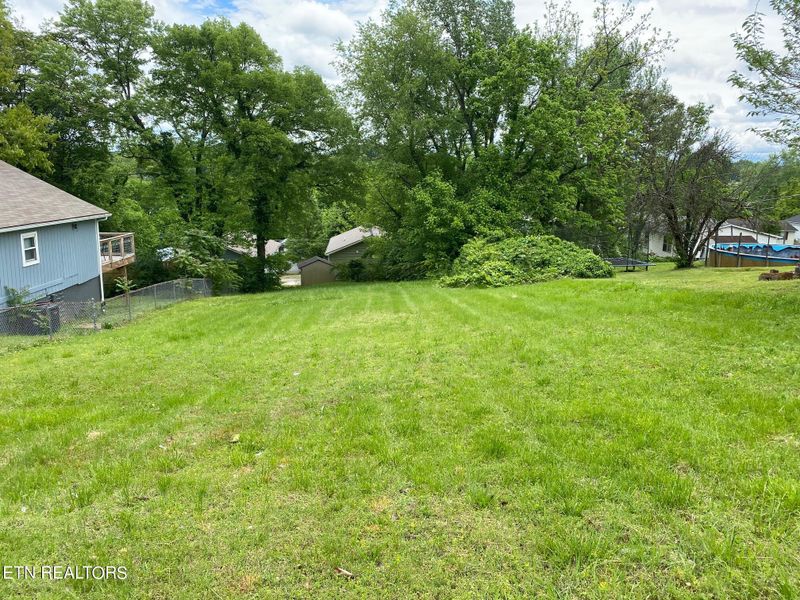 4136 NW Apex Dr, Knoxville, TN 37919