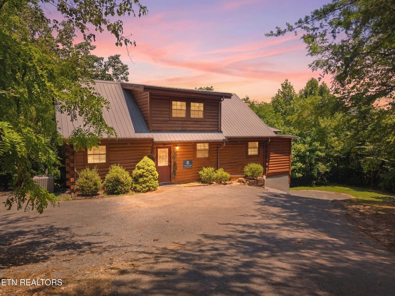 4137 Ole Smoky Way, Sevierville, TN 37862