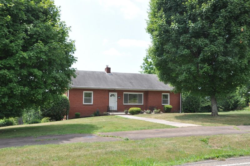 4138 Buffat Mill, Knoxville, TN 37914