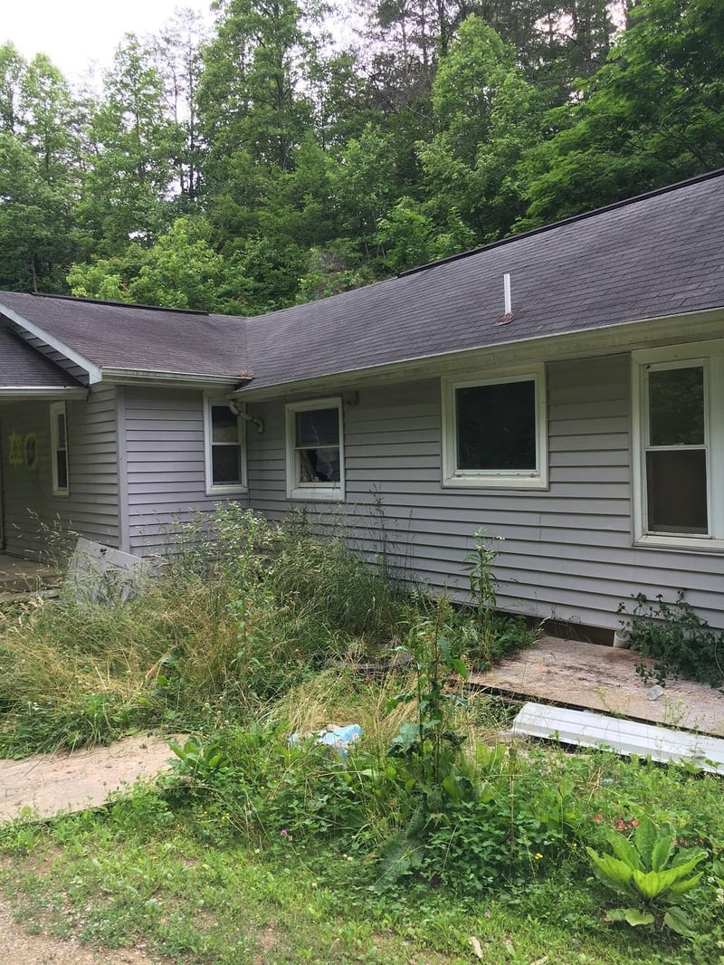 4139 Pearl Valley Rd, Pigeon Forge, TN 37876