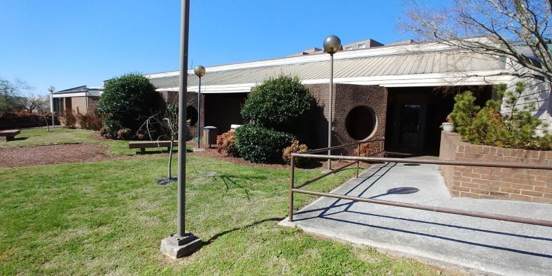 414 Greenbelt Dr, Maryville, TN 37804