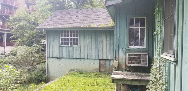 414 Hemlock St, Gatlinburg, TN 37738