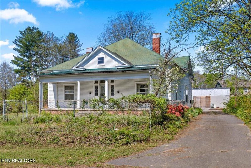 414 Illinois Ave, Etowah, TN 37331