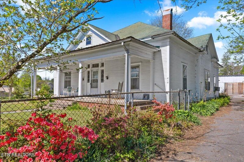 414 Illinois Ave, Etowah, TN 37331