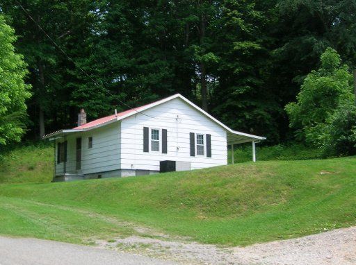 414 Lay Hollow Rd, Sharps Chapel, TN 37866