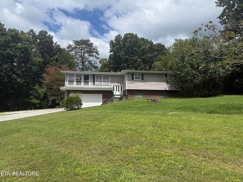414 Molyneux St, Rockwood, TN 37854