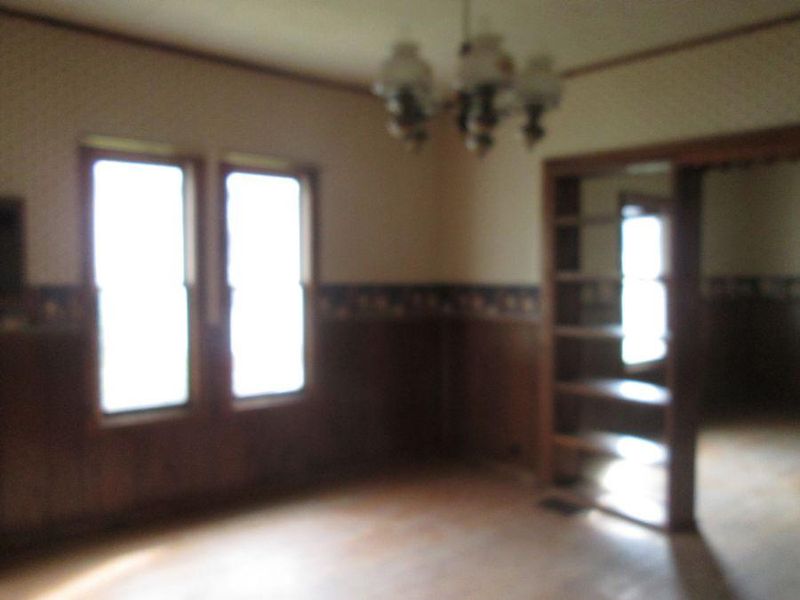 414 Pennsylvania Ave, Etowah, TN 37331