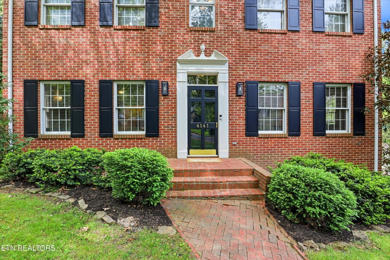 4141 Forest Glen Dr, Knoxville, TN 37919
