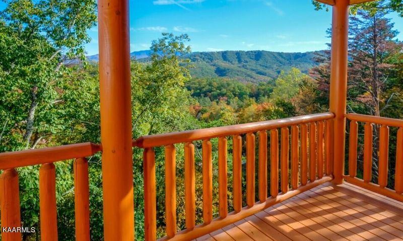 4141 Sherwood Heights Way, Pigeon Forge, TN 37863