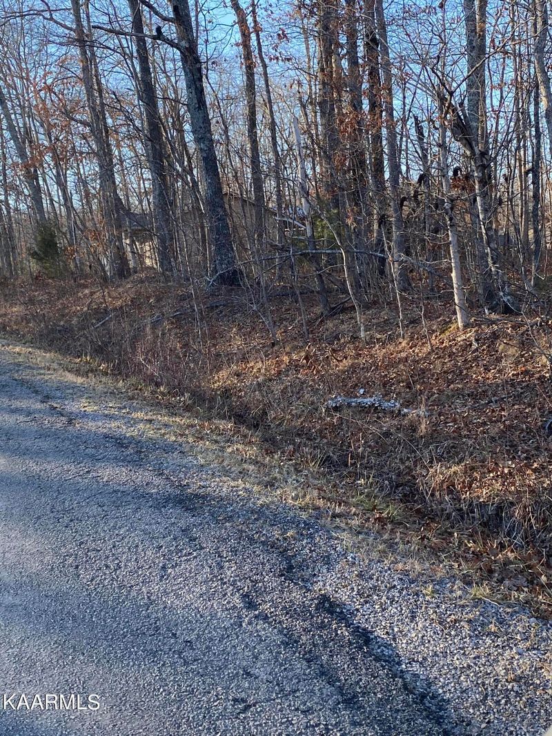 4145 Chica Rd, Crossville, TN 38572