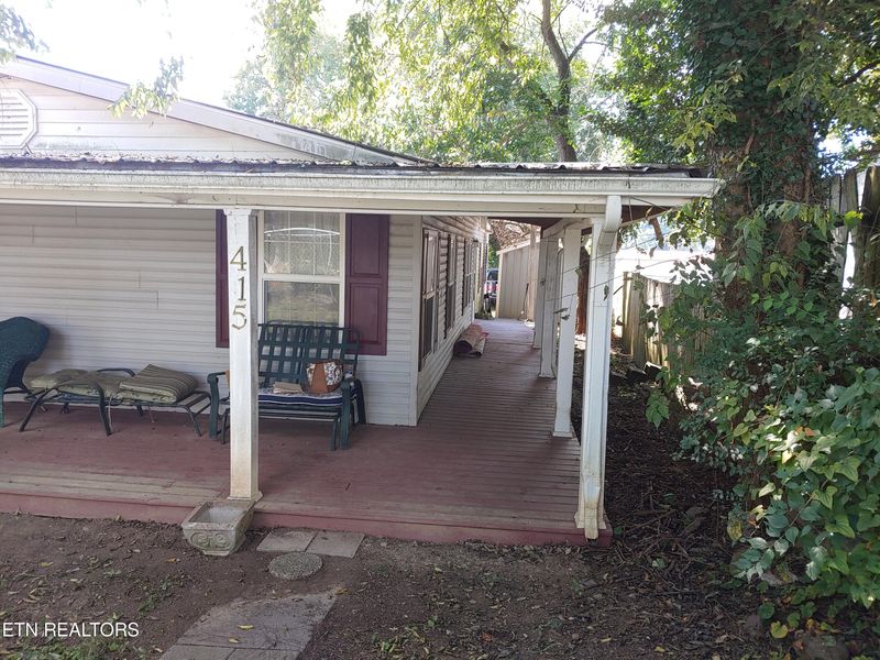 415 Byrd Ave, Harriman, TN 37748