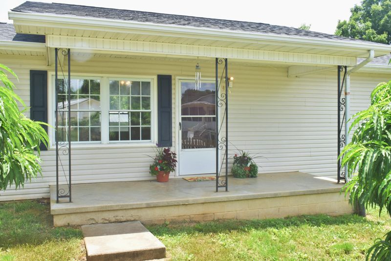415 Cedar Ave, Luttrell, TN 37779