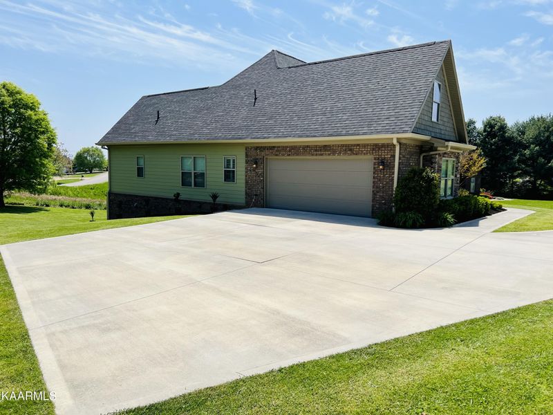 415 Cummings Ct, Morristown, TN 37814