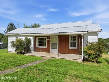 415 Island Ford Rd, Jacksboro, TN 37757
