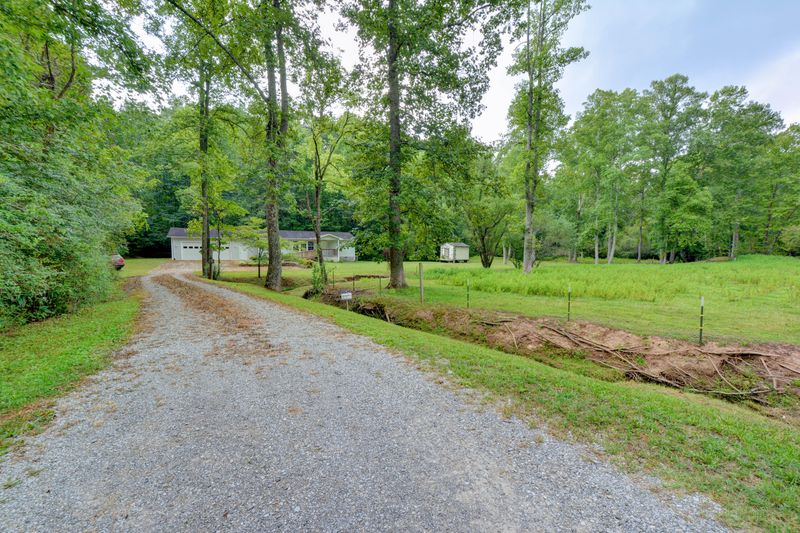 415 Marlow Rd, Clinton, TN 37716