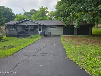 415 North Ave, Athens, TN 37303