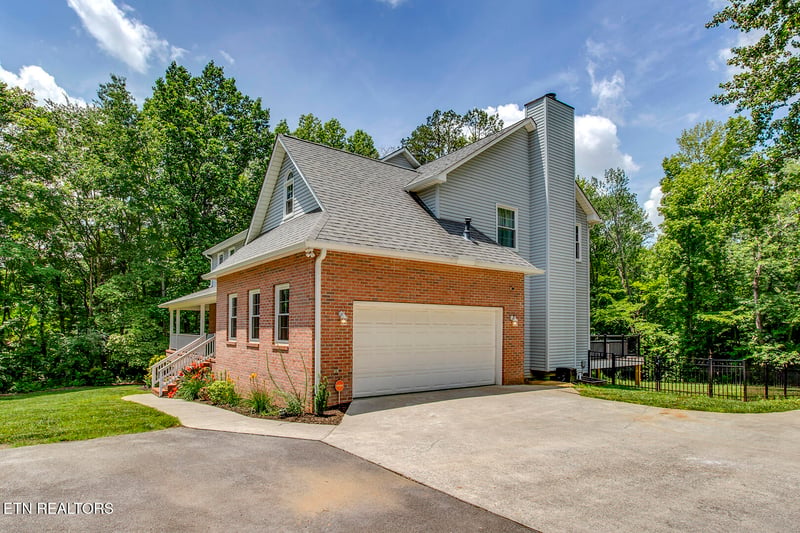 415 Shaw Ferry Ln, Lenoir City, TN 37772